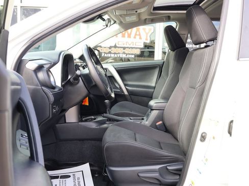 Used 2017 Toyota RAV4 XLE w/ Plus Special Value Package AWD/4WD image 11