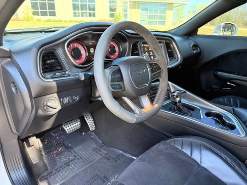 Used 2019 Dodge Challenger SRT Hellcat w/ Alcantara Appearance Package image 21