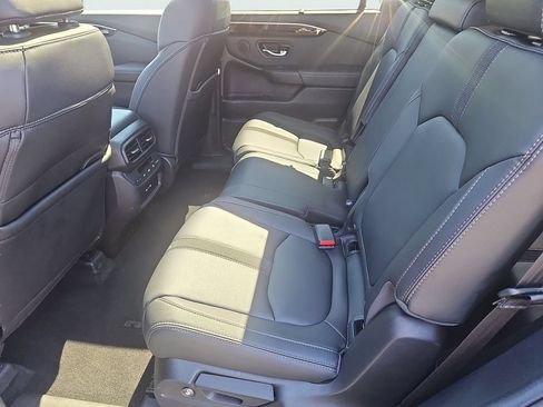 Certified 2025 Honda Pilot Touring image 33
