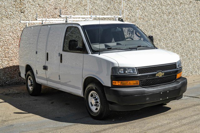 Used 2020 Chevrolet Express 3500 w/ Driver Convenience Package RWD image 6