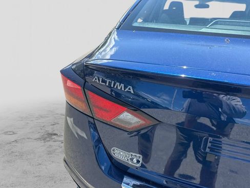 Certified 2023 Nissan Altima 2.0 SR FWD image 5