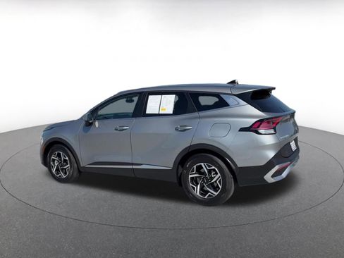 Used 2025 Kia Sportage LX FWD image 10
