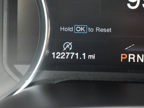 Used 2020 Ford F150 Lariat RWD image 17