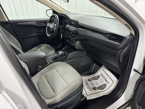 Used 2020 Ford Escape S image 21