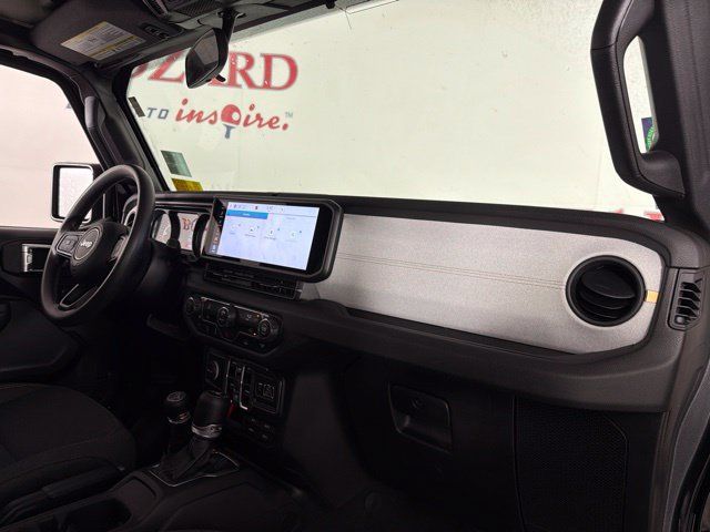 Used 2025 Jeep Gladiator Sport AWD/4WD image 33