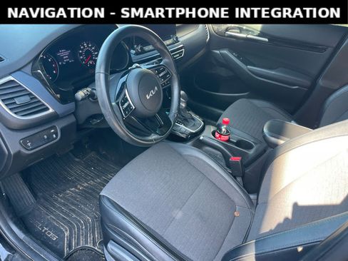 Used 2022 Kia Seltos S image 3