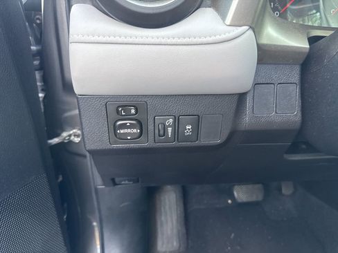 Used 2015 Toyota RAV4 XLE image 8