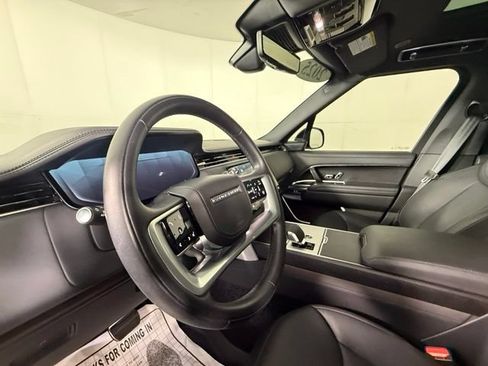 Used 2025 Land Rover Range Rover SE AWD/4WD image 7