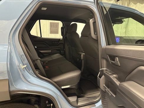 Used 2025 Toyota 4Runner SR5 AWD/4WD image 48