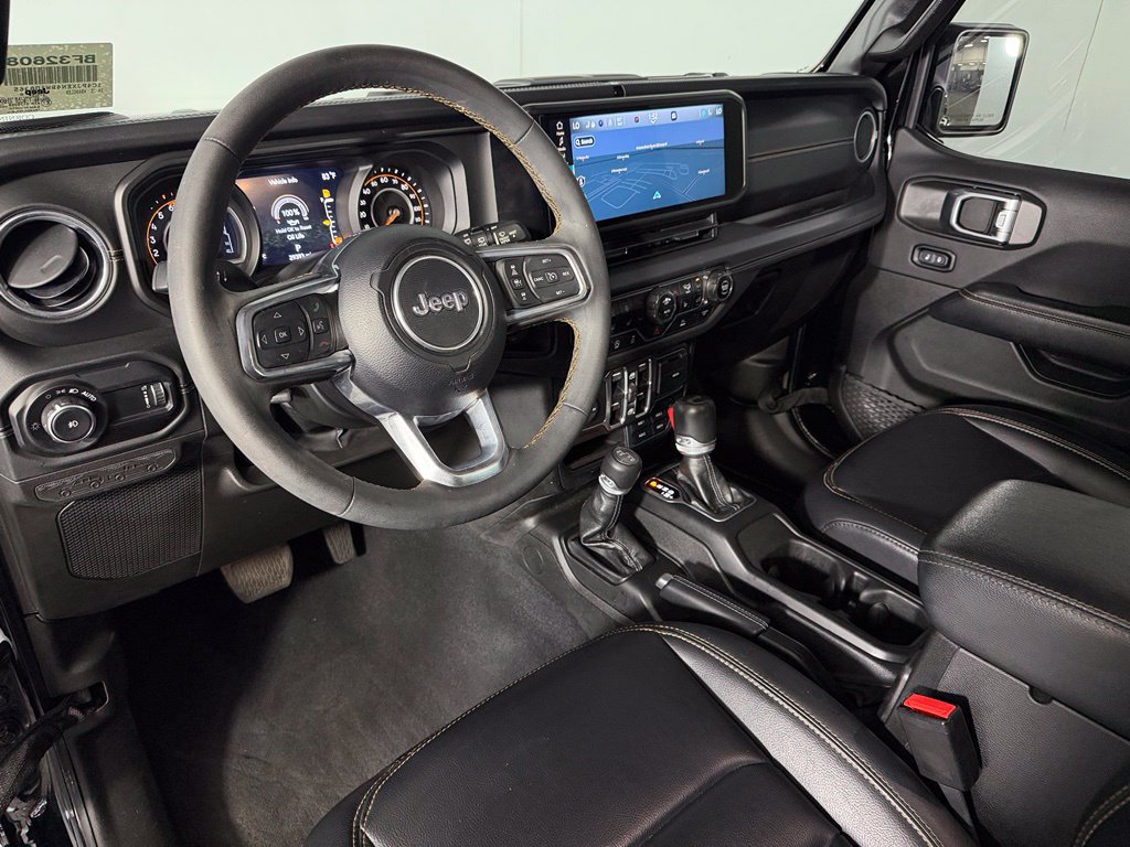 Used 2024 Jeep Wrangler Unlimited Sahara w/ Technology Group AWD/4WD image 14