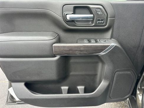 Used 2022 Chevrolet Silverado 3500 LTZ w/ LTZ Convenience Package image 18