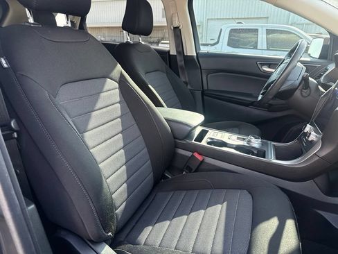 Used 2021 Ford Edge SE FWD image 7