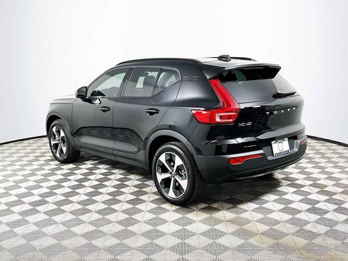 Used 2025 Volvo XC40 B5 Plus w/ Protection Package Premier image 4