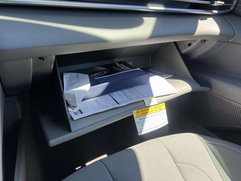 Certified 2025 Hyundai Elantra SEL FWD image 34