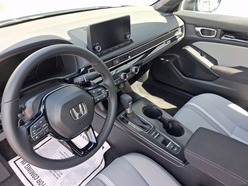 Used 2026 Honda Civic Sport image 4