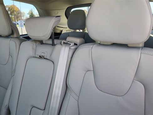 New 2026 Volvo XC90 B6 Ultra image 28