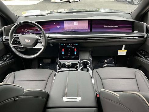 Used 2026 Cadillac Escalade ESV Sport w/ LPO, ONYX Package AWD/4WD image 17