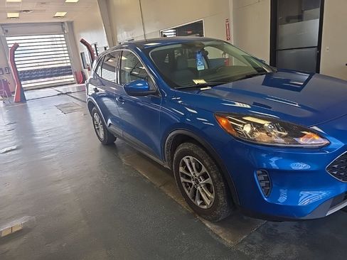 Used 2021 Ford Escape SE AWD/4WD image 1