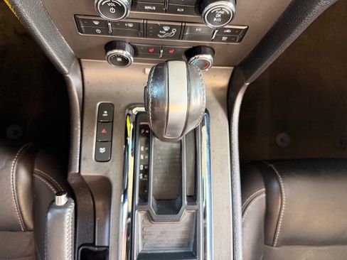 Used 2013 Ford Mustang Premium image 22