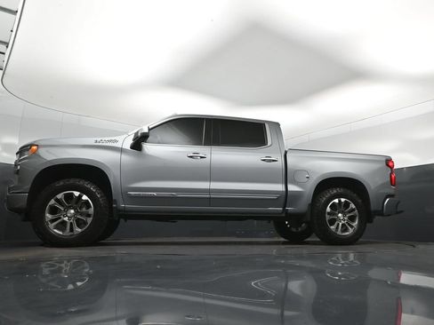 Used 2025 Chevrolet Silverado 1500 High Country w/ Technology Package AWD/4WD image 40