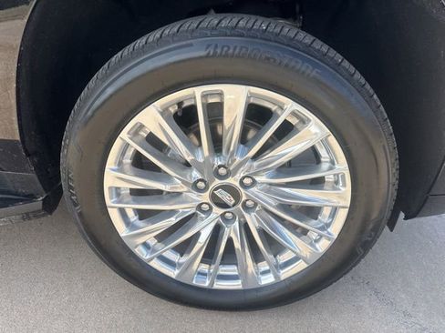 Certified 2025 Cadillac Escalade ESV Premium Luxury w/ LPO, Floor Liner Package image 11