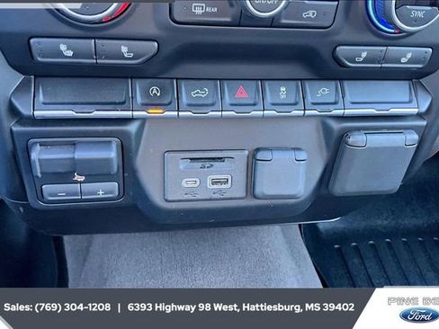 Used 2020 Chevrolet Silverado 1500 LT w/ Texas Edition image 23