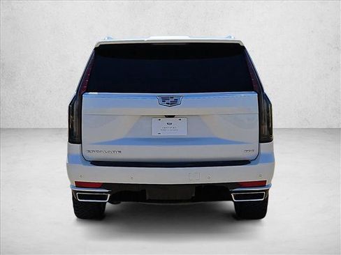 Certified 2023 Cadillac Escalade Premium Luxury Platinum w/ LPO, Radiant Package AWD/4WD image 13