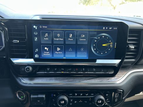 Used 2025 Chevrolet Silverado 2500 LTZ w/ LTZ Convenience Package image 28