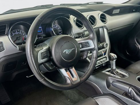 Used 2016 Ford Mustang Premium image 17
