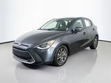 Used 2020 Toyota Yaris XLE image 3
