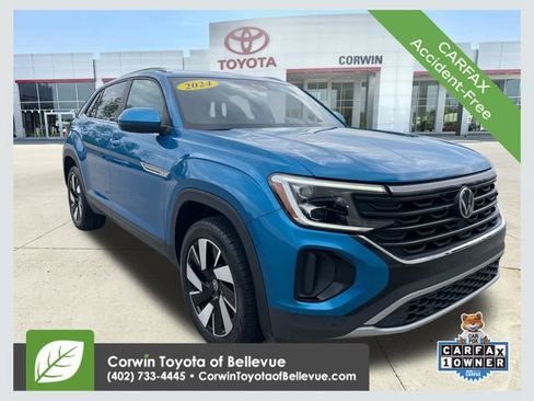Used 2024 Volkswagen Atlas Cross Sport SE FWD image 1