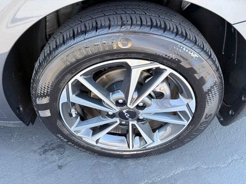 Used 2024 Kia Forte LXS FWD image 23