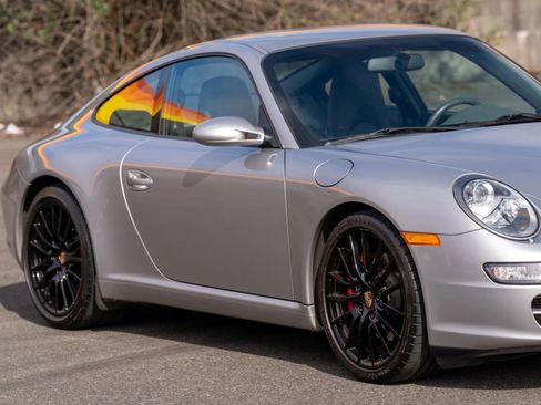 Used 2005 Porsche 911 Carrera S image 29