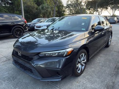Used 2022 Honda Civic LX image 2