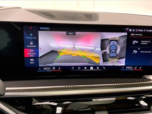 Used 2025 BMW X5 M60i image 21