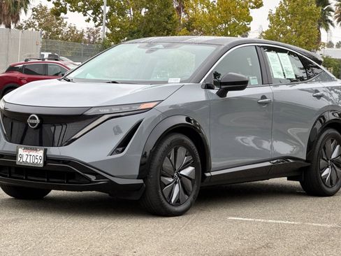 Used 2024 Nissan Ariya FWD image 8