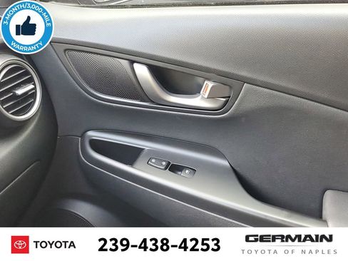 Used 2021 Hyundai Kona Limited image 28