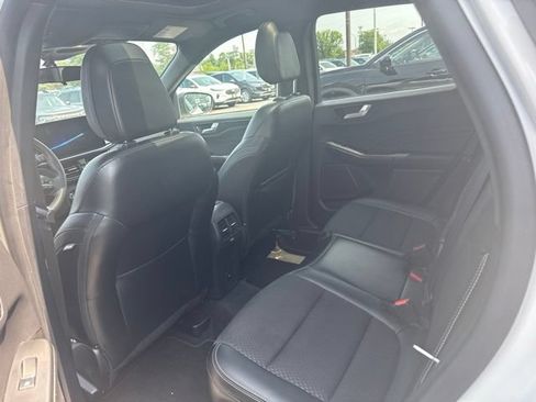 Used 2023 Ford Escape ST-Line w/ Tech Pack #1 AWD/4WD image 5