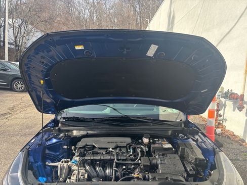 Used 2025 Kia K4 LXS image 32