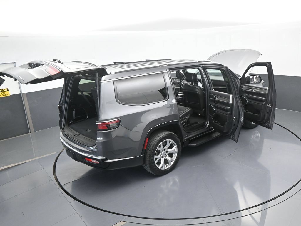 Used 2022 Jeep Wagoneer Series II RWD image 71