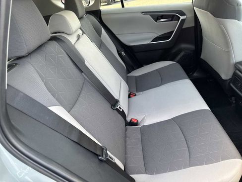 Used 2022 Toyota RAV4 XLE image 19