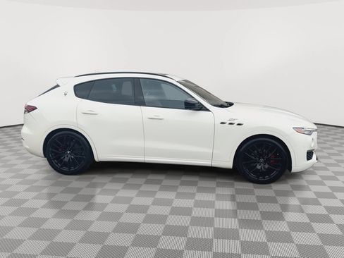 Used 2022 Maserati Levante GT AWD/4WD image 9