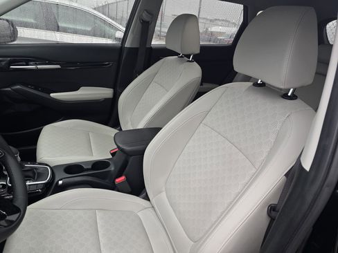 Used 2023 Kia Seltos EX image 10