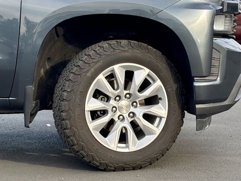 Used 2020 Chevrolet Silverado 1500 Custom w/ Custom Value Package image 8