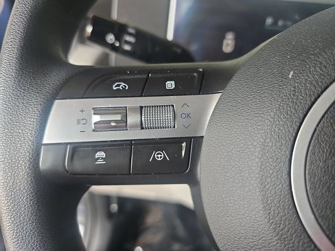 Certified 2025 Hyundai Tucson SE FWD image 17