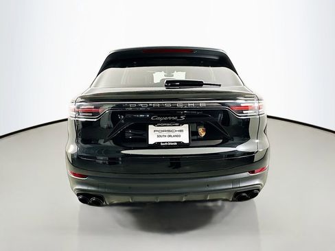 Used 2022 Porsche Cayenne S Platinum image 8