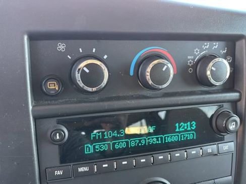 Used 2024 Chevrolet Express 3500 LT w/ LT Preferred Equipment Group RWD image 28