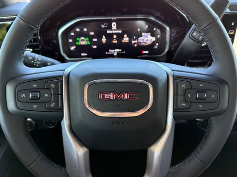 Used 2026 GMC Sierra 1500 SLE image 28