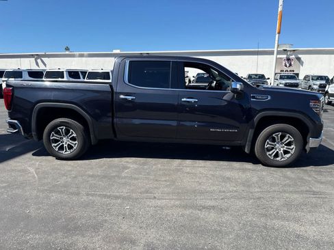 Used 2025 GMC Sierra 1500 SLT AWD/4WD image 12