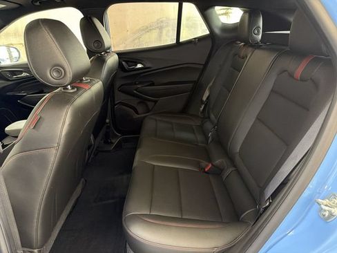 Used 2024 Chevrolet Trax RS w/ Sunroof Package FWD image 24